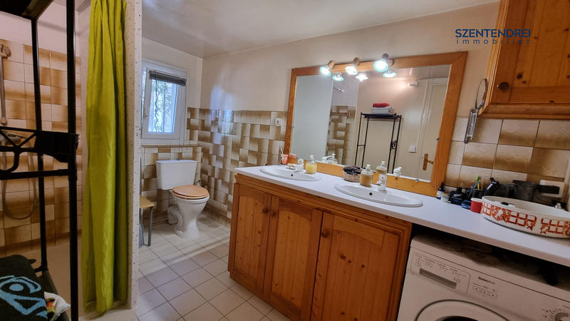 Maison - 180 m² - 7 pièces