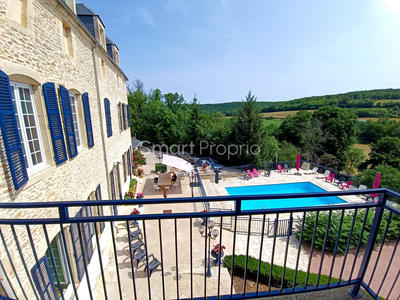 Propriété - 882 m² - 49 pièces