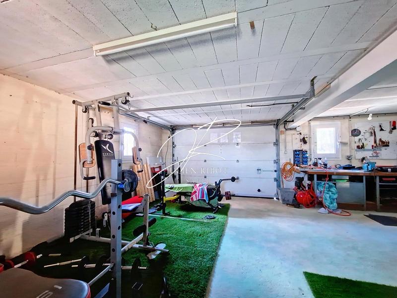 Maison - 165 m² - 6 pièces