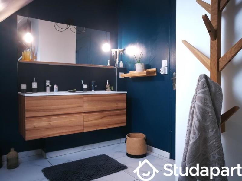 Chambre - 125 m² - 1 pièce