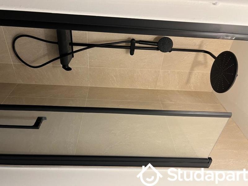 Chambre - 17 m² - 1 pièce