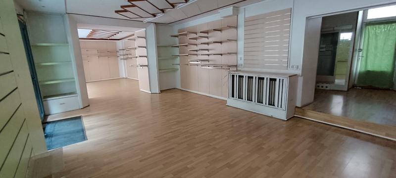 Local commercial - 86 m² - 3 pièces