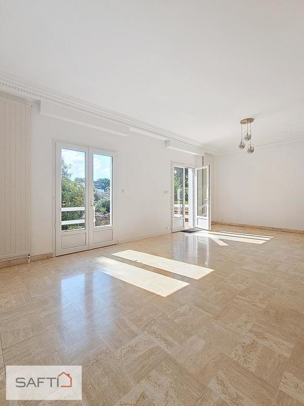 Maison - 197 m² - 9 pièces