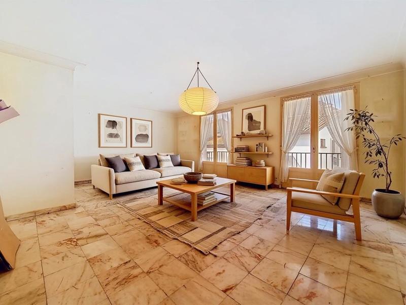 Appartement - 104 m² - 4 pièces