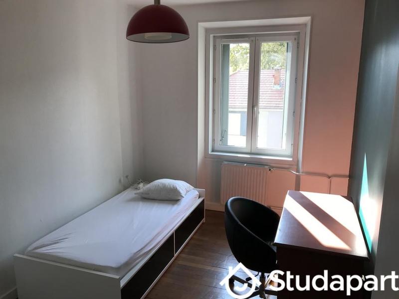Chambre - 14 m² - 1 pièce