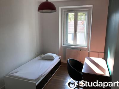 Chambre - 14 m² - 1 pièce