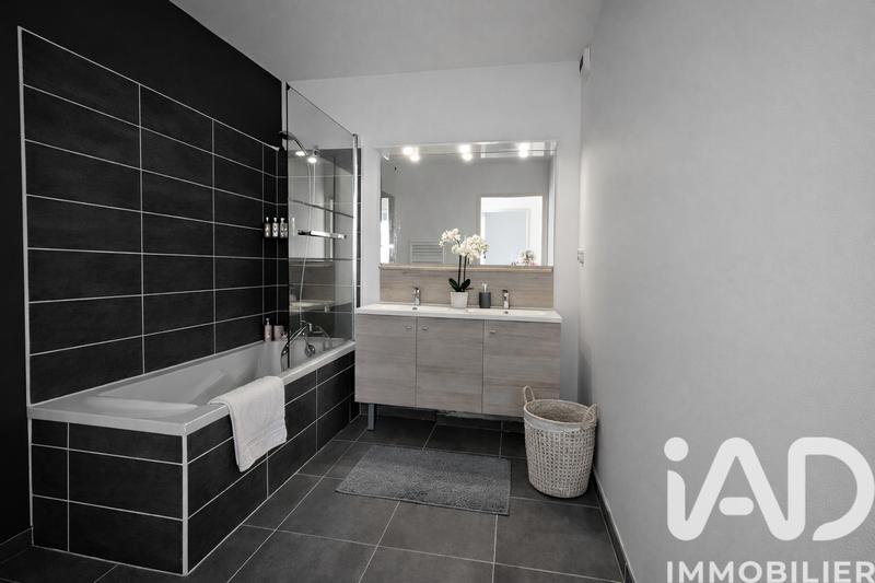 Appartement - 84 m² - 4 pièces