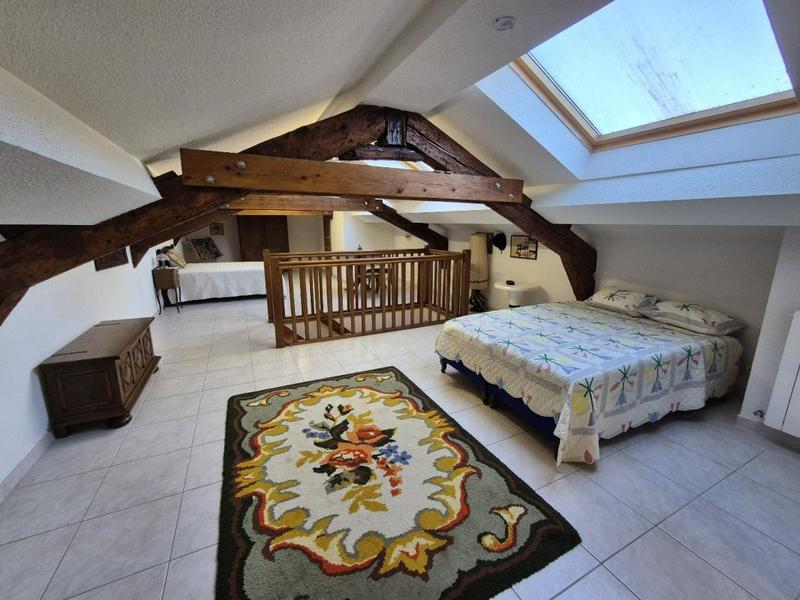 Duplex - 240 m² - 4 pièces