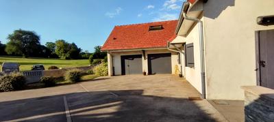 Maison traditionnelle - 181 m² - 7 pièces