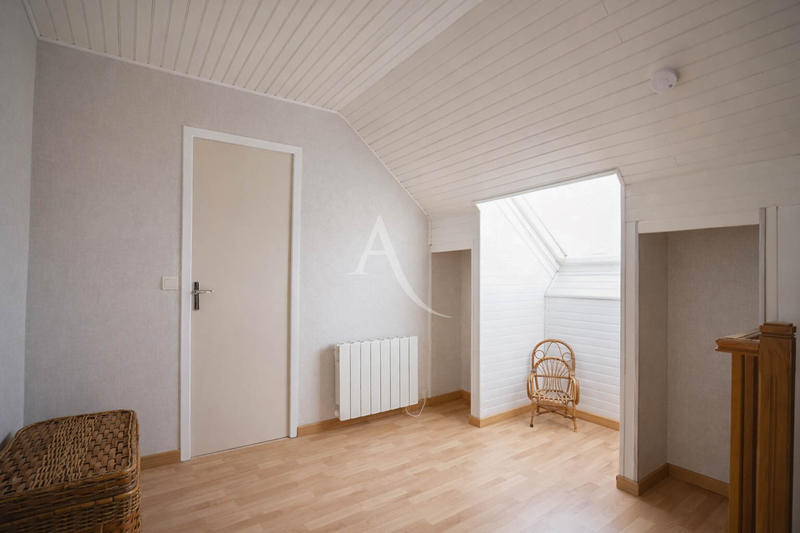 Maison - 137 m² - 7 pièces