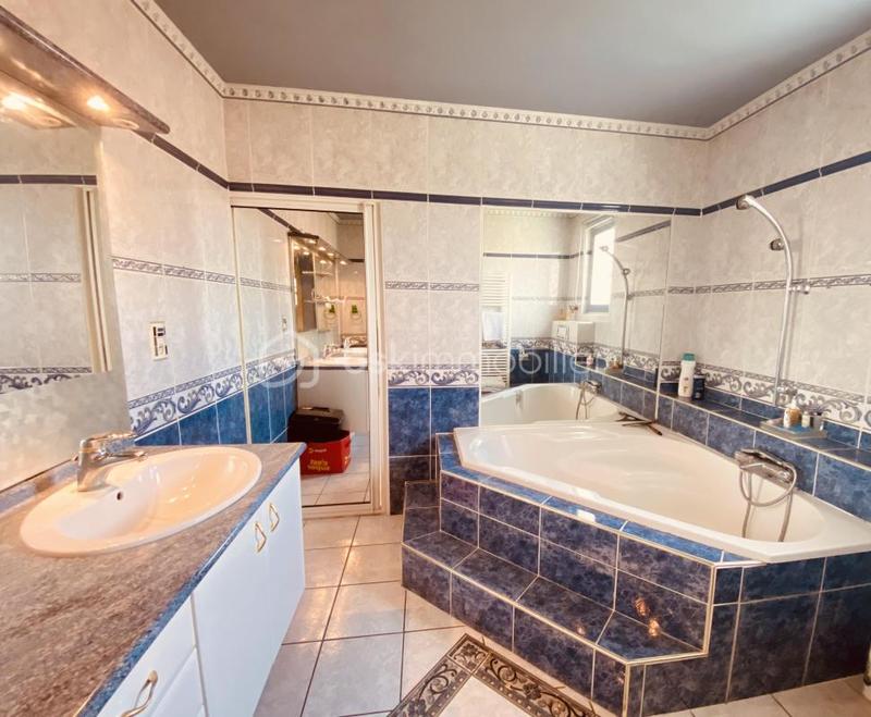 Maison - 175 m² - 5 pièces