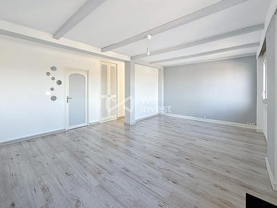 Appartement - 74 m² - 7 pièces