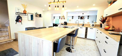 Maison contemporaine - 198 m² - 6 pièces