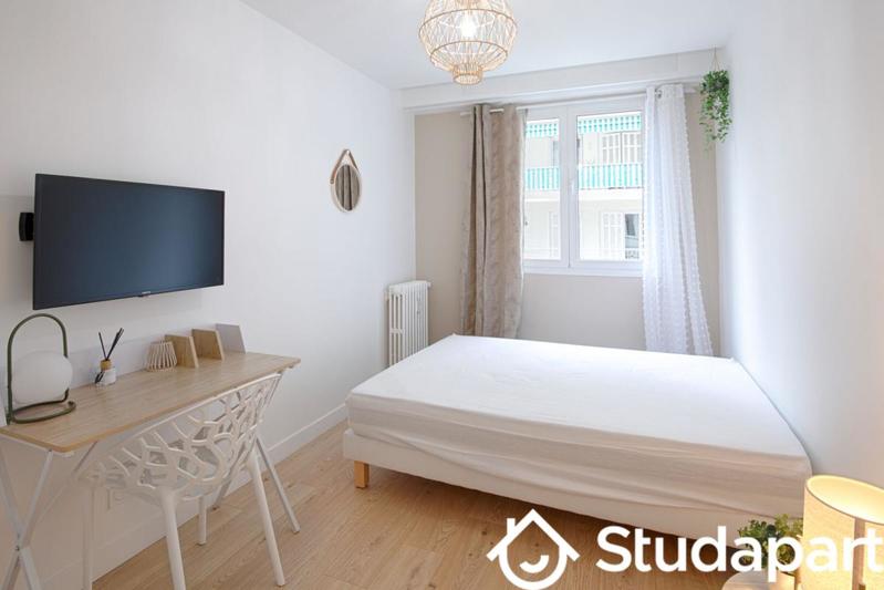 Chambre - 11 m² - 1 pièce