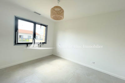 Maison - 99 m² - 4 pièces