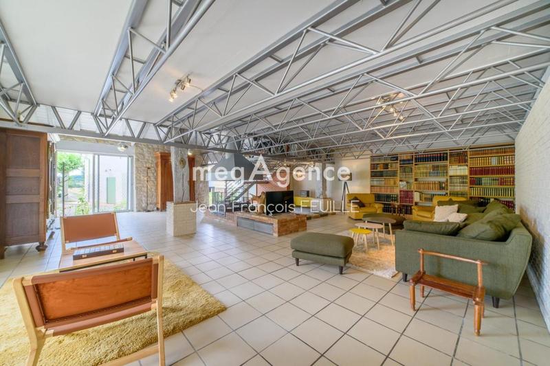 Maison - 400 m² - 10 pièces