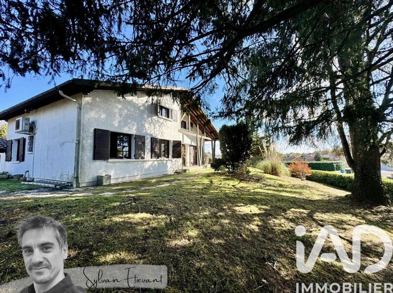 Maison - 190 m² - 8 pièces