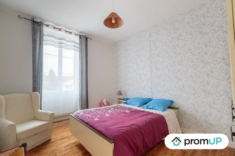 Maison - 185 m² - 7 pièces