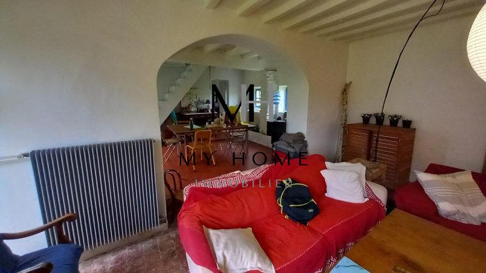 Maison - 127 m² - 8 pièces