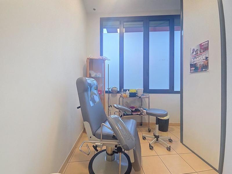 Local commercial - 151 m²