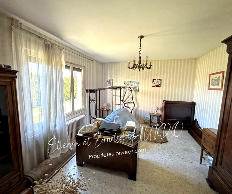 Maison - 168 m² - 8 pièces