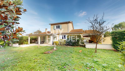 Maison - 138 m² - 7 pièces