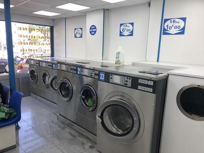 Montreuil Point Laverie