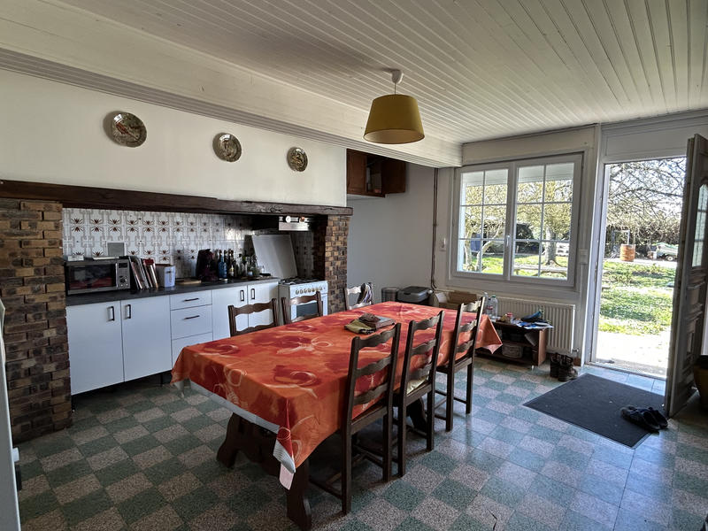 Maison - 90 m² - 5 pièces