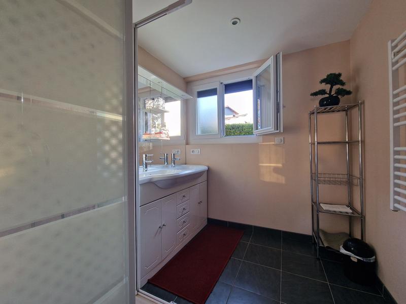 Maison - 140 m² - 6 pièces