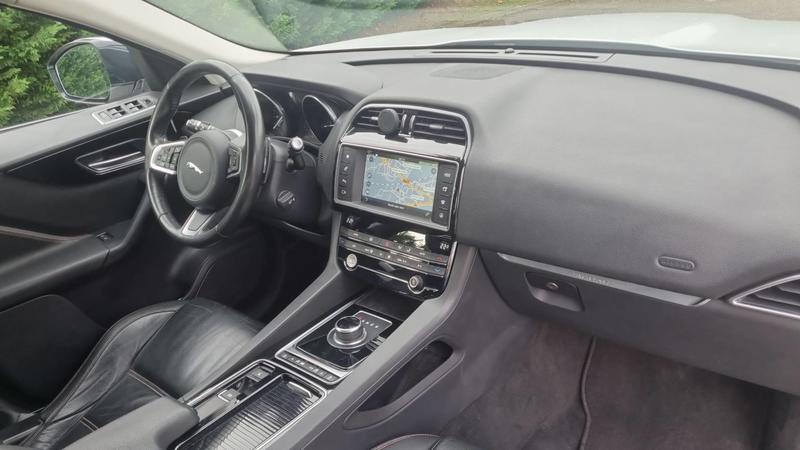 Jaguar F-Pace 2.0d 180 Bva8 Prestige - Automatique