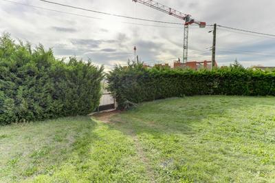 Terrain - 748 m²