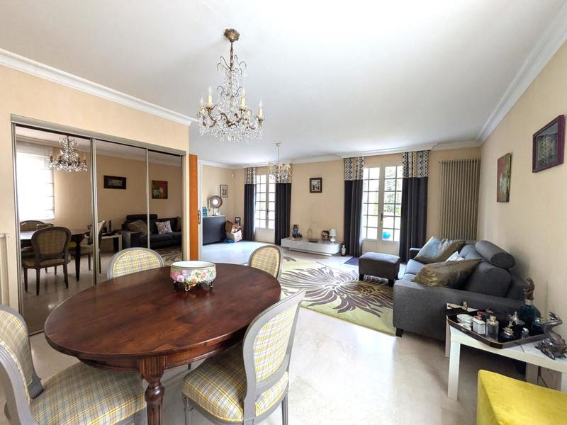 Maison - 143 m² - 6 pièces