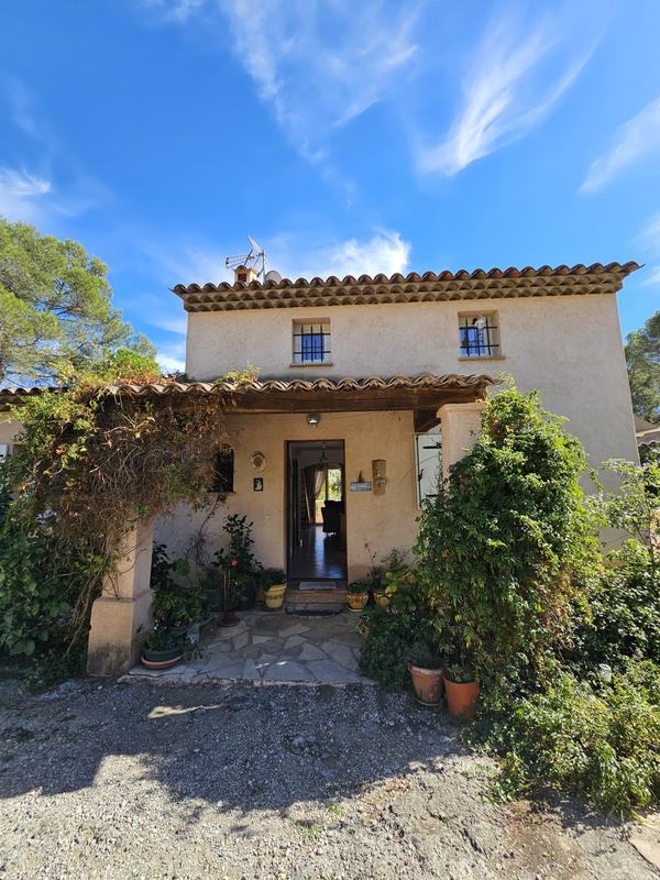 Villa - 140 m² - 6 pièces