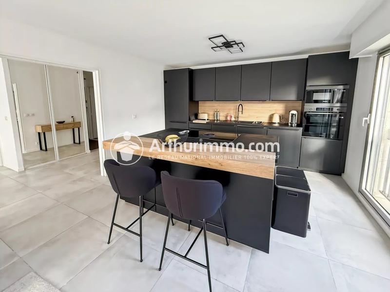 Appartement - 82 m² - 4 pièces