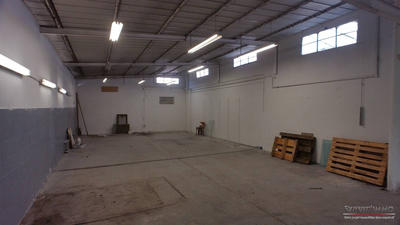 Entrepôt - 150 m²