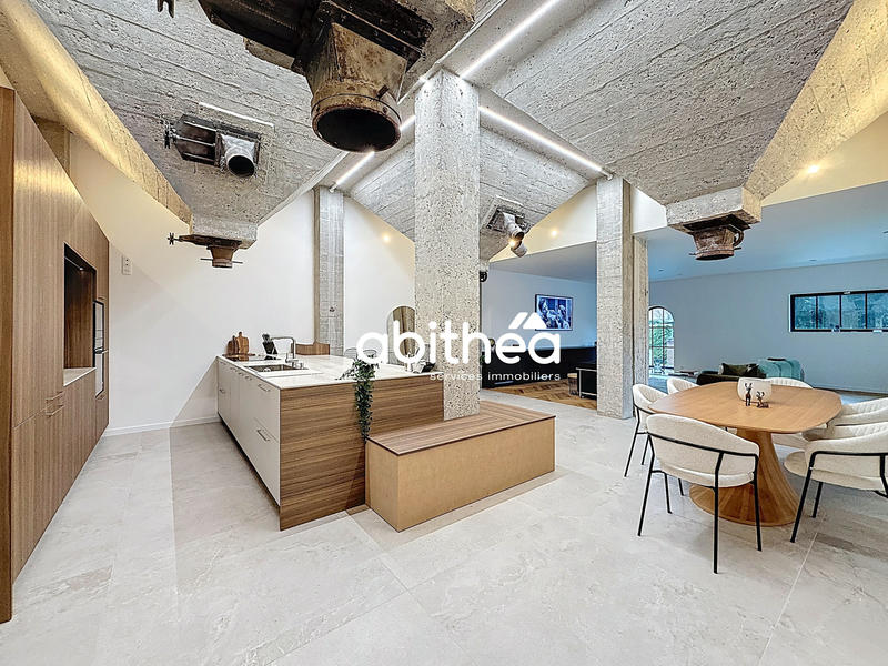 Maison - 151 m² - 5 pièces