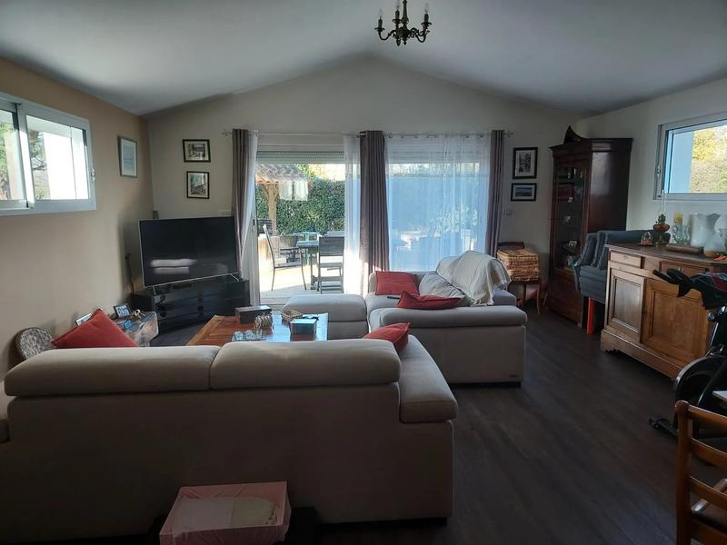 Maison - 232 m² - 7 pièces