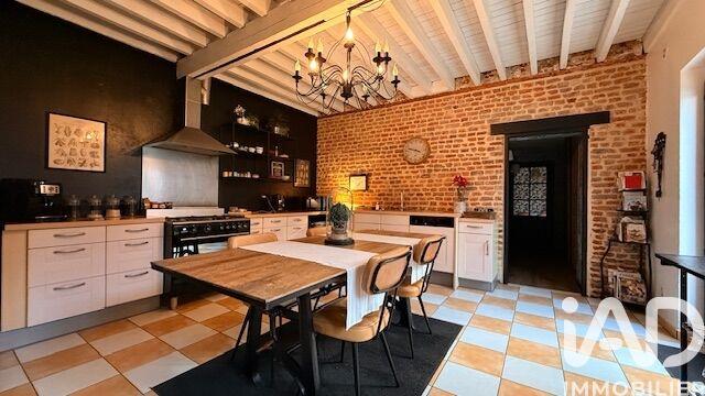 Maison - 170 m² - 8 pièces