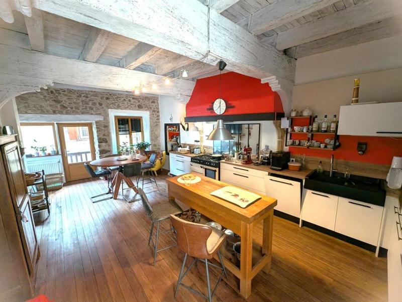 Appartement - 175 m² - 6 pièces