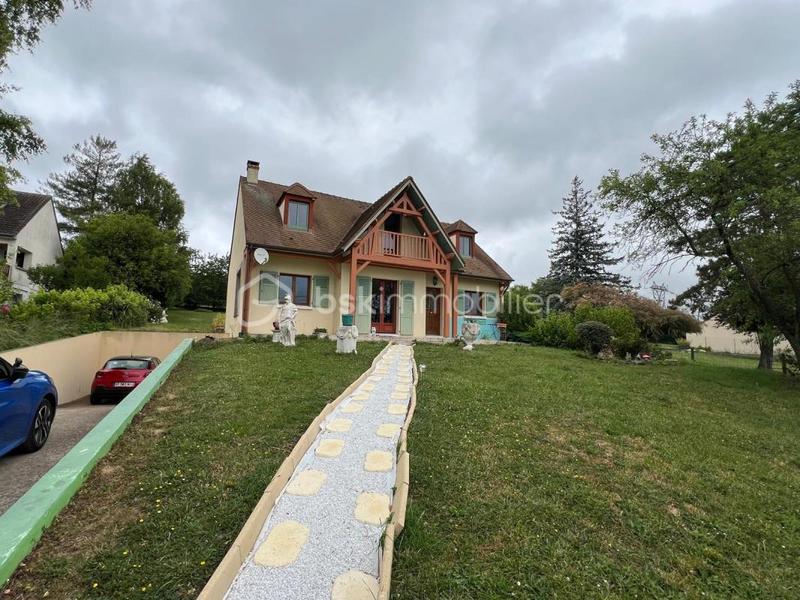Maison - 145 m² - 7 pièces