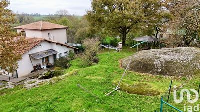 Maison de village - 150 m² - 8 pièces