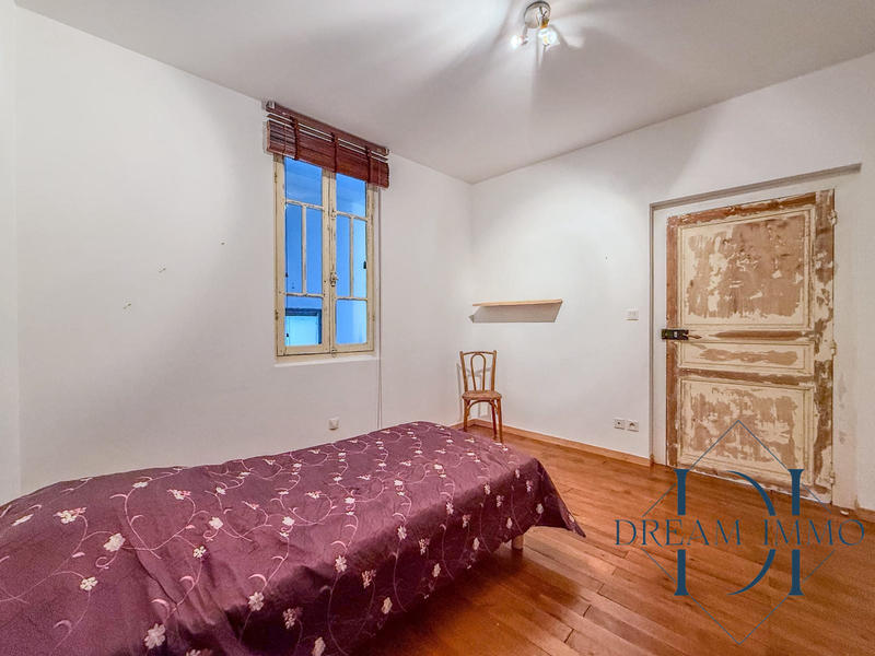 Maison - 256 m² - 10 pièces