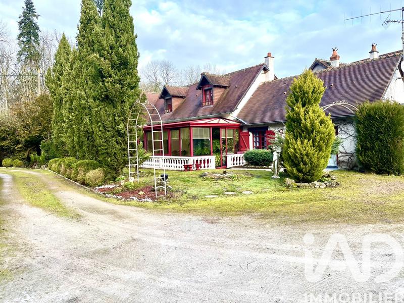 Maison - 180 m² - 8 pièces