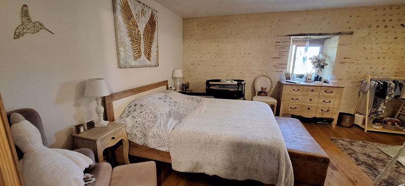 Maison - 270 m² - 8 pièces