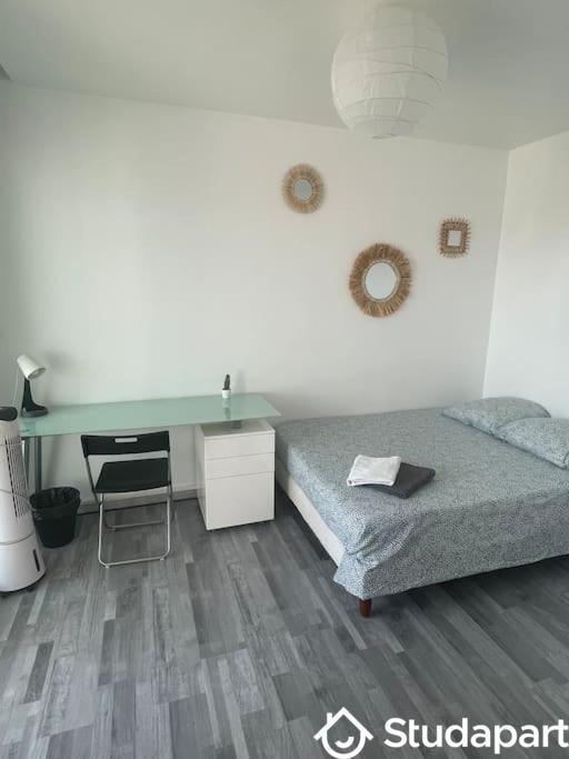 Chambre - 8 m² - 1 pièce