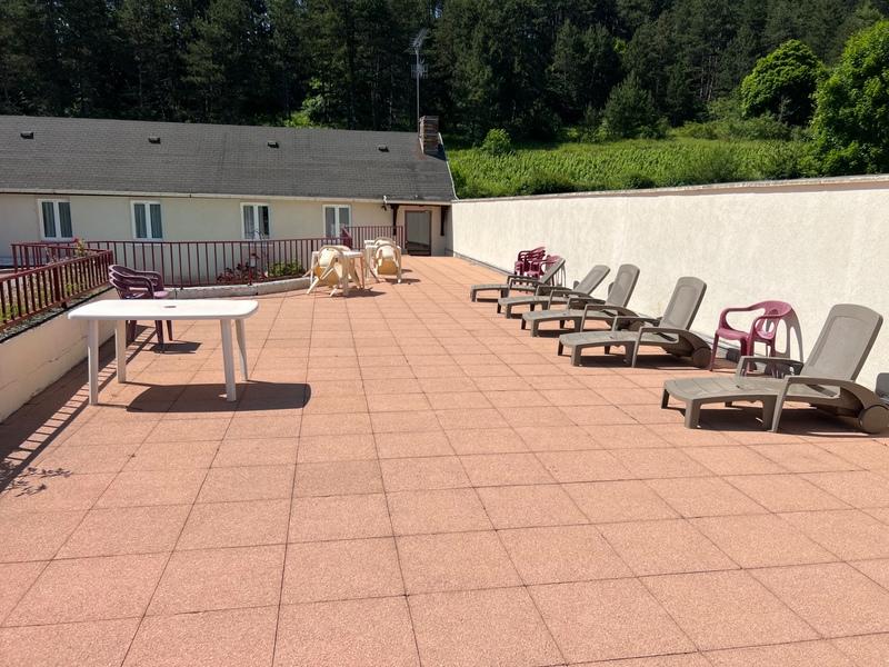 Propriété - 1 458 m² - 34 pièces