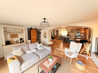 Maison - 194 m² - 7 pièces