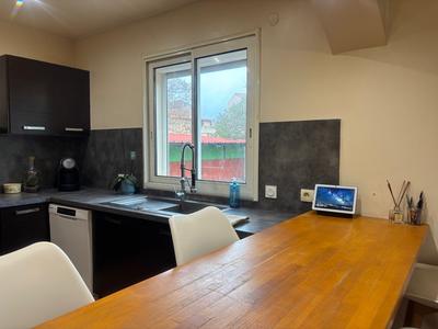 Maison - 201 m² - 5 pièces