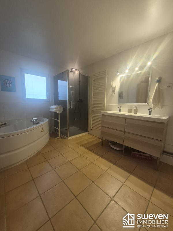 Maison - 191 m² - 7 pièces