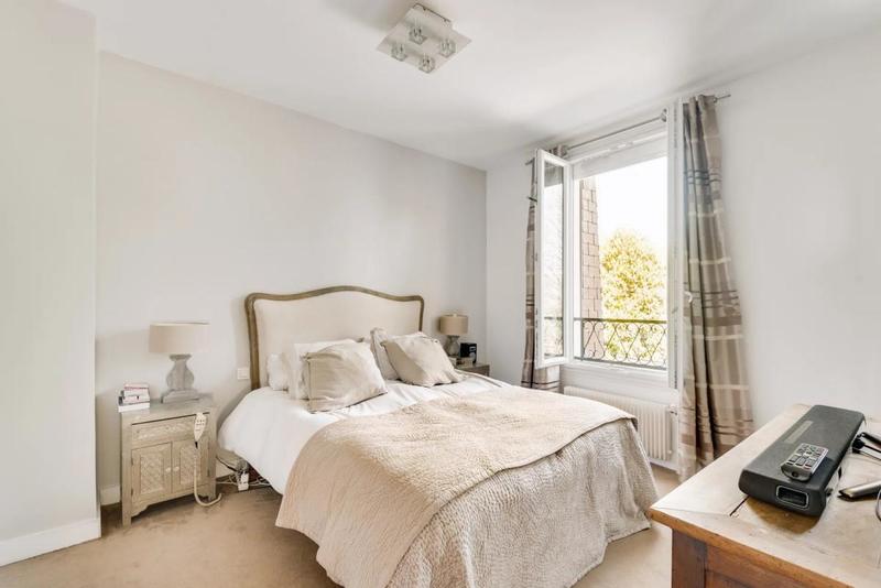 Maison - 180 m² - 7 pièces